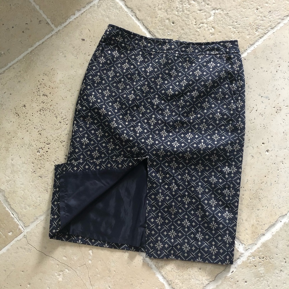 DKNY Jacquard Gold Paisley Diamond Pencil Skirt